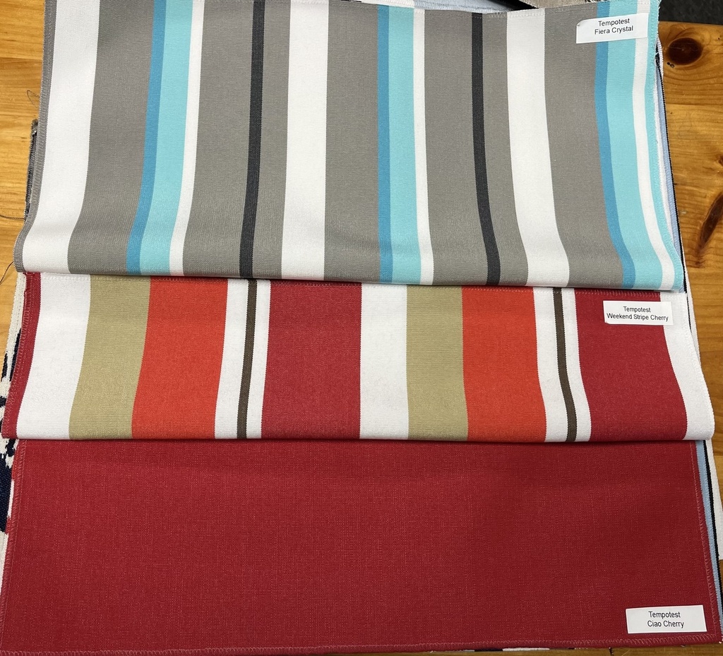 DSF263c * Sofa w/Cushions, Stratford Collection