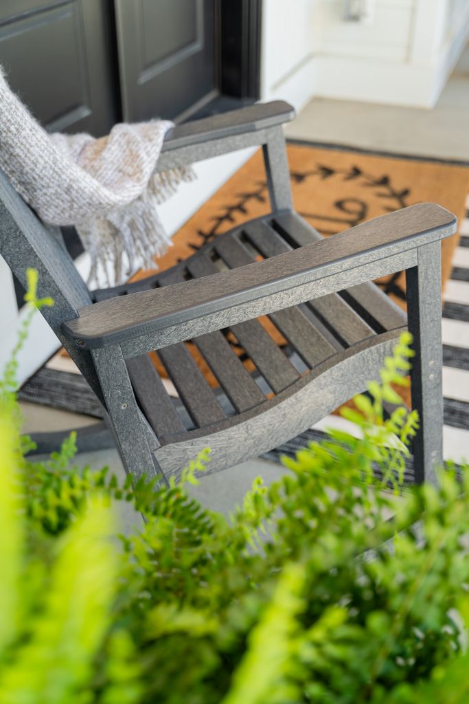 C05 * Porch Rocker, Generation Line