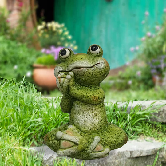GW * Sitting Frog Statue